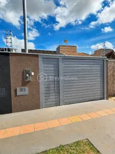 Casa-Térrea em Jardim Itamaracá, Campo Grande