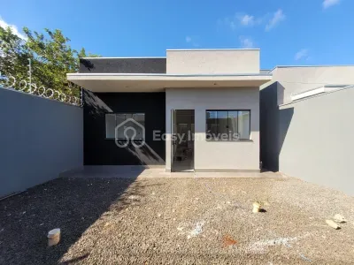 Casa-Térrea em Universitário, Campo Grande