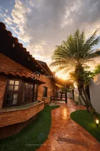 Casa-Térrea em Chácara Cachoeira, Campo Grande