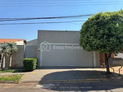 Casa-Térrea em Carandá Bosque I, Campo Grande