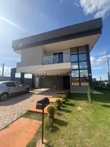 Sobrado-Condomínio em Loteamento Reserva Santa Inês, Campo Grande