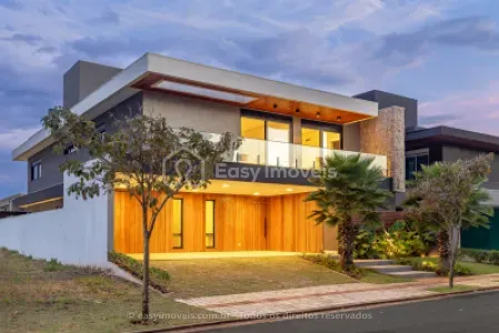 Sobrado-Condomínio em Riviera Home Club, Campo Grande