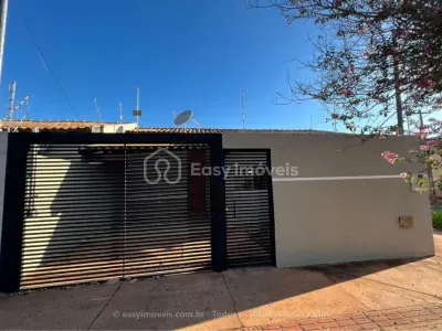 Casa-Térrea em Coopharádio, Campo Grande